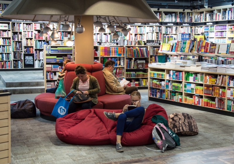 vente-CIPIERES-min_books_bookstore_book_reader_readers_reading_shop_sale_books-849006