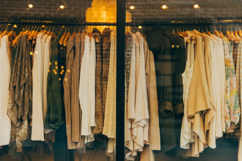 vente-CIPIERES-min_clothe_fashion_store_shop_window_store_front-21277