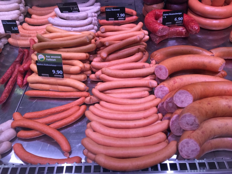 vente-CIPIERES-min_sausages_meat_butchery-1069321